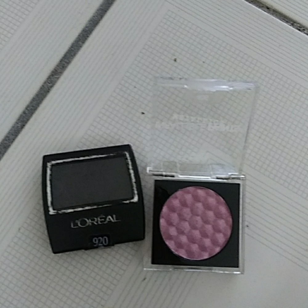 Eye shadows